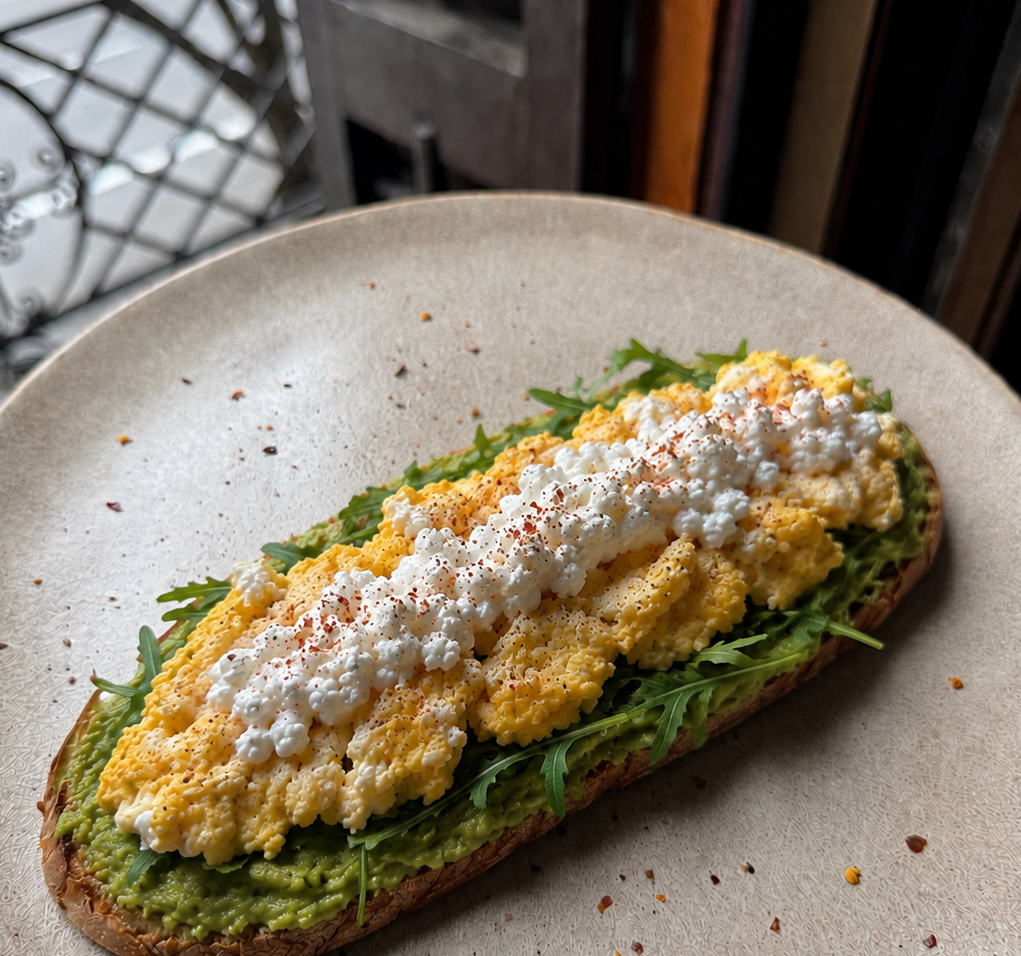Tostada de Aguacate